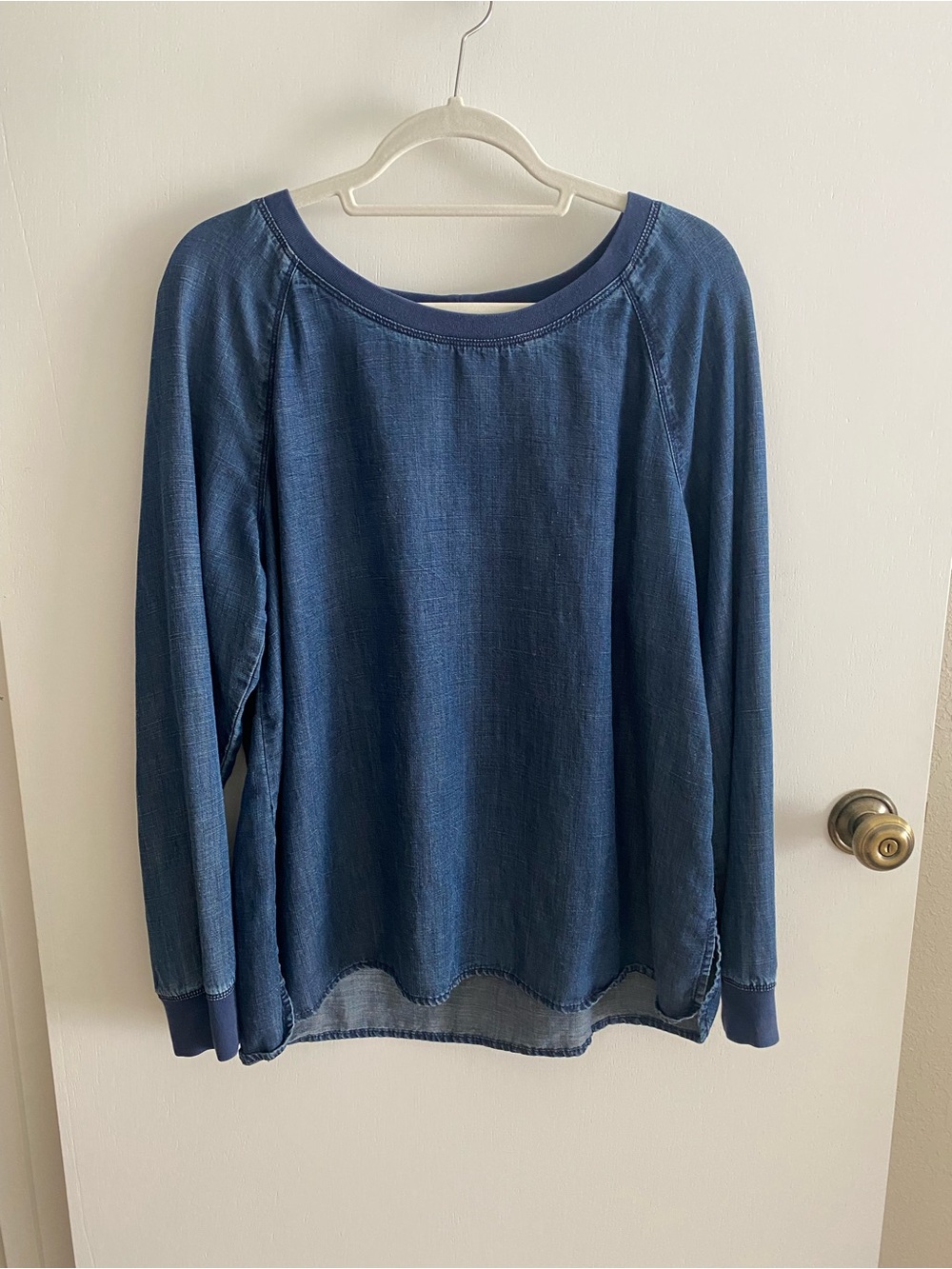 LOFT Indigo Blue Raglan Long Sleeve Pullover